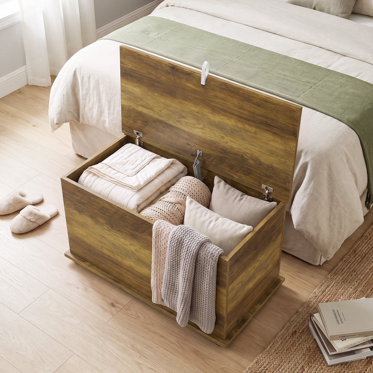Coffre de Rangement, Banc de Rangement avec Couvercle Rabattable et Charnières de Sécurité, 80 x 40 x 45 cm, Marron