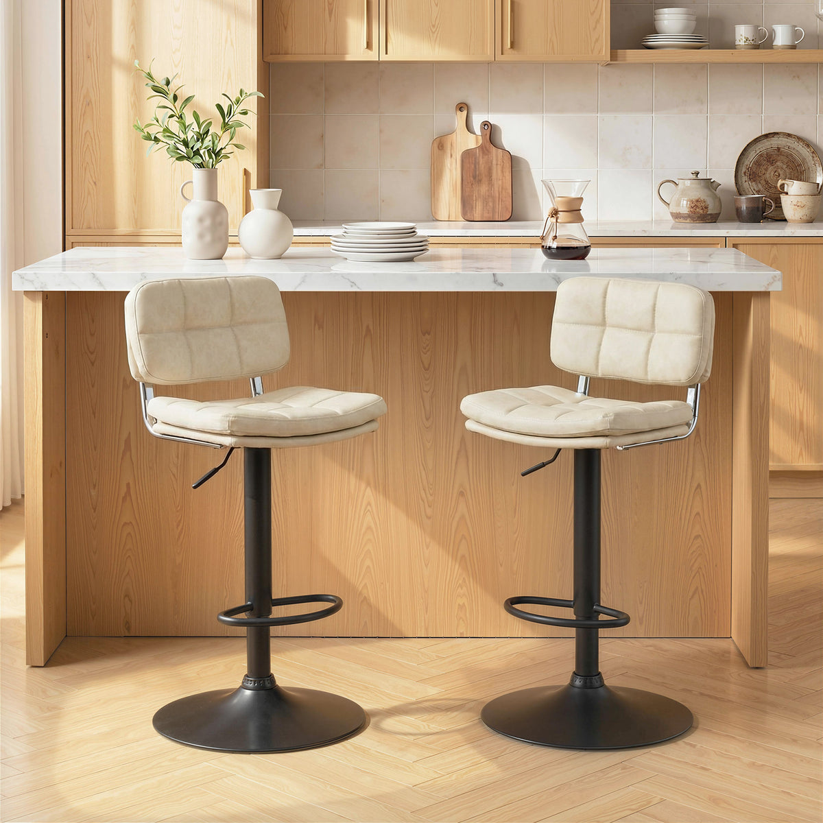 Lot de 2 tabourets de bar Vintage capitonné - pivotant, réglable - repose-pied - revêtement synthétique crème